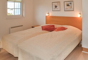 3 bedrooms, travel cot, free WiFi - Stunning home in Nørre Nebel (Nørre Nebel)