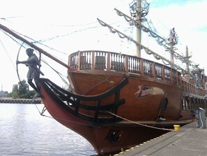 Luokittelematon kuva, 2 kautta 25, painike