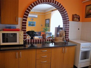 Interior - Holiday home with outdoor pool and garden (Balatonkeresztúr)