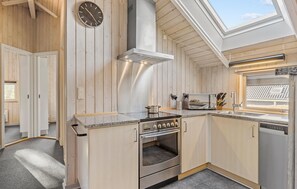 Kühlschrank, Herdplatte, Geschirrspüler