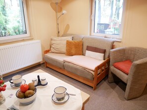 Unclassified image, 4 of 19, button