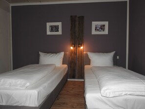 1 bedroom, in-room safe, travel cot, WiFi