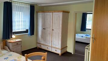 2 Schlafzimmer, Bügeleisen/Bügelbrett, Reisekinderbett, WLAN