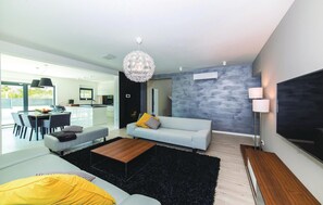 Smart TV, DVD player, foosball, table tennis