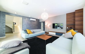 Smart TV, DVD player, foosball, table tennis