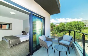 8 Schlafzimmer, Reisekinderbett, kostenloses WLAN, Bettwäsche