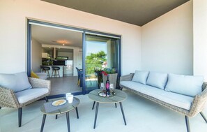 Smart TV, DVD player, foosball, table tennis