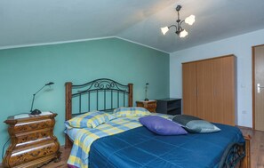 2 bedrooms, free WiFi, bed sheets