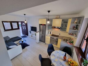 TV, DVD player, stereo