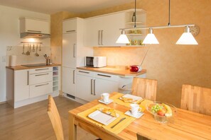 Uklassifisert bilde, 3 av 18, knapp