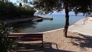 Property grounds - Holiday apartment mit Pool und Meerblick (Malinska)