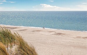 Beach nearby, fishing - Lovely home in Hvide Sande with sauna (Hvide Sande)