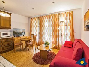 TV - Villa Margot Whg. 04 / - + VM 04 (Heringsdorf)