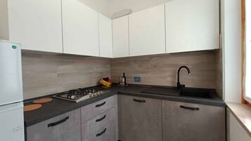 Frigorifero, macchina per tè/caffè