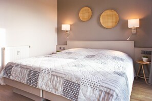 1 bedroom - (166) 2-room apartment - apartment complex Yachthafenresidenz (Kühlungsborn)