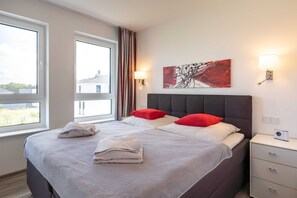 3 sovrum, skrivbord, resesäng och wi-fi