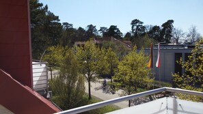 Unclassified image, 5 of 32, button