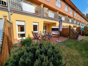 Unclassified image, 3 of 24, button