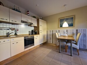 Frigorifero, microonde, forno, lavastoviglie