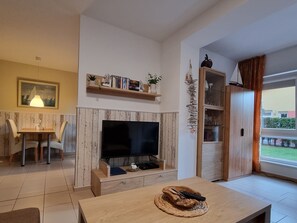 Unclassified image, 5 of 24, button