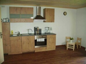 Fridge, oven, dishwasher, high chair - Hansen farm, Schönauer - Apartment Sunnaseit (Fischbachau)