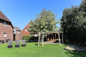 Unclassified image, 2 of 23, button