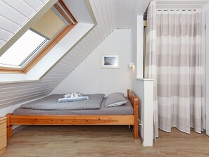 Unclassified image, 5 of 23, button