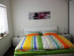 2 dormitoris, un bressol de viatge i wifi 