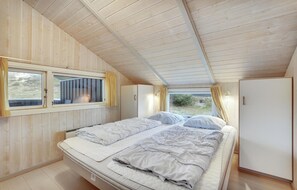 3 bedrooms, travel crib, free WiFi - 3 bedroom awesome home in Fanø (Fanø)