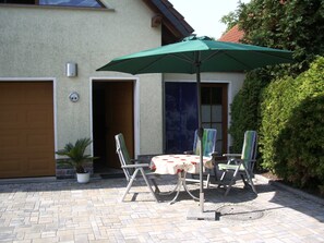 Unclassified image, 2 of 11, button