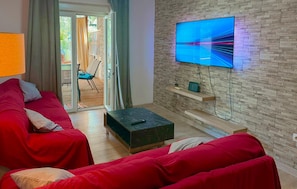 Fernseher, Tischfußball