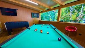 Game room - Gorgeous home in Pula with WiFi (Pula)