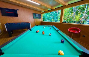 Spielezimmer