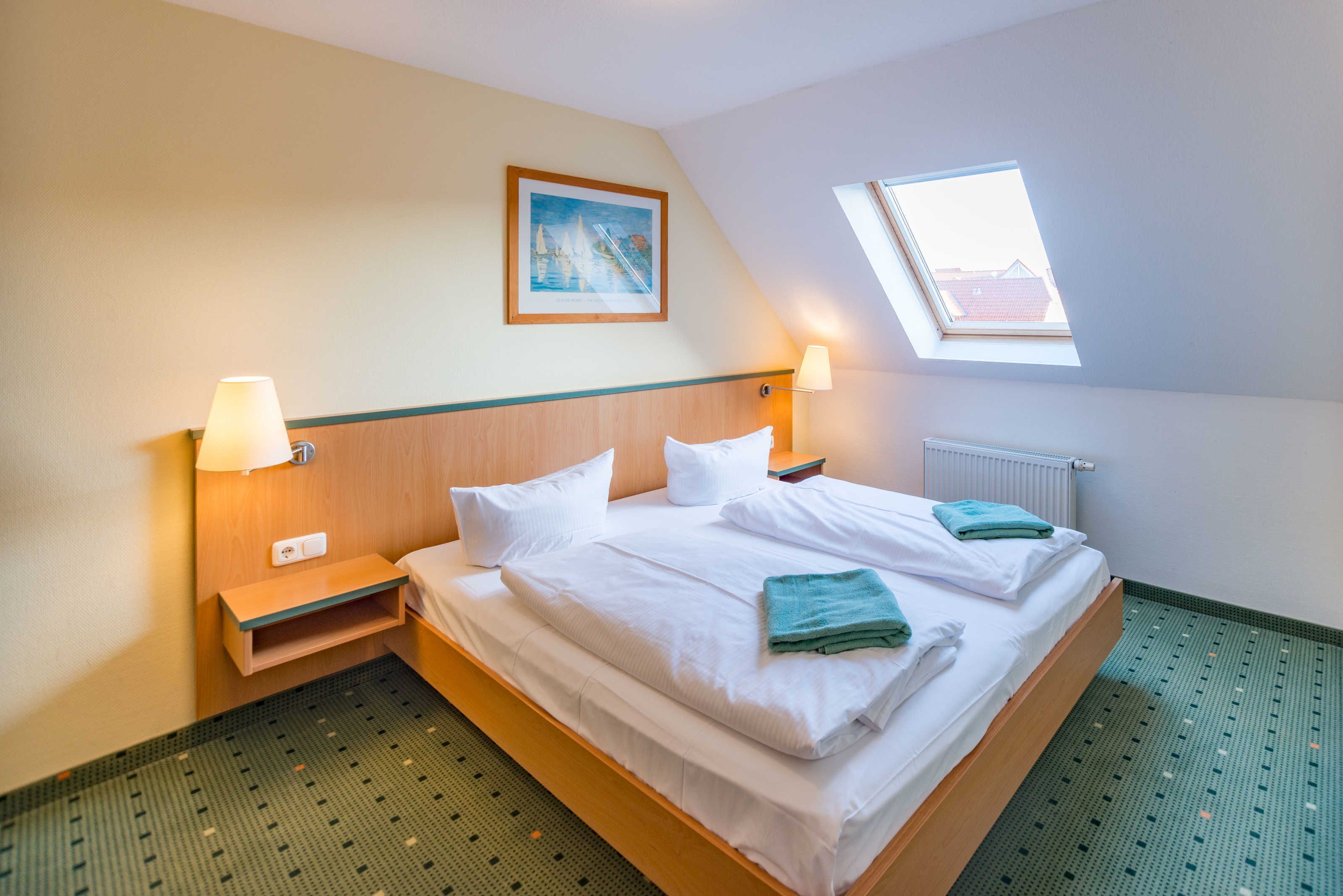 3 bedrooms, in-room safe, WiFi, bed sheets