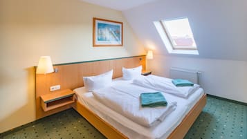 3 bedrooms, in-room safe, WiFi, bed sheets