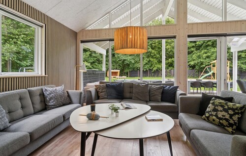 Awesome home in Glesborg with sauna