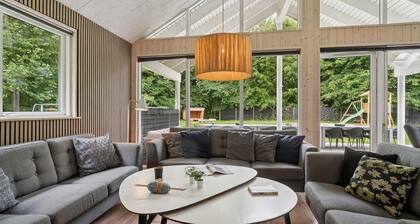 Awesome home in Glesborg with sauna
