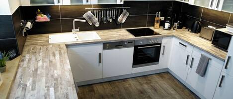 Fridge, microwave, oven, dishwasher