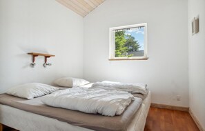 4 bedrooms, free WiFi