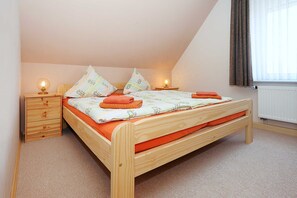 1 Schlafzimmer, Reisekinderbett, WLAN