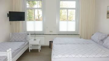 3 Schlafzimmer, Bügeleisen/Bügelbrett, WLAN, Bettwäsche