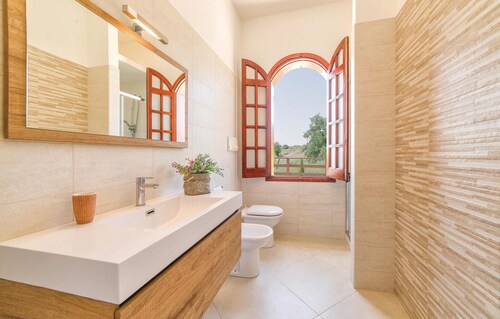 Awesome home in Sambuca di Sicilia with WiFi