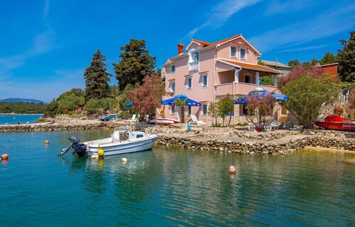 Stunning apartment in Punta Kriza