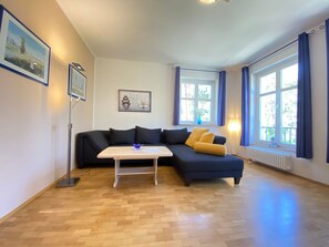 Unclassified image, 2 of 17, button