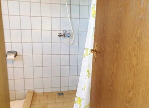 Douche, serviettes fournies