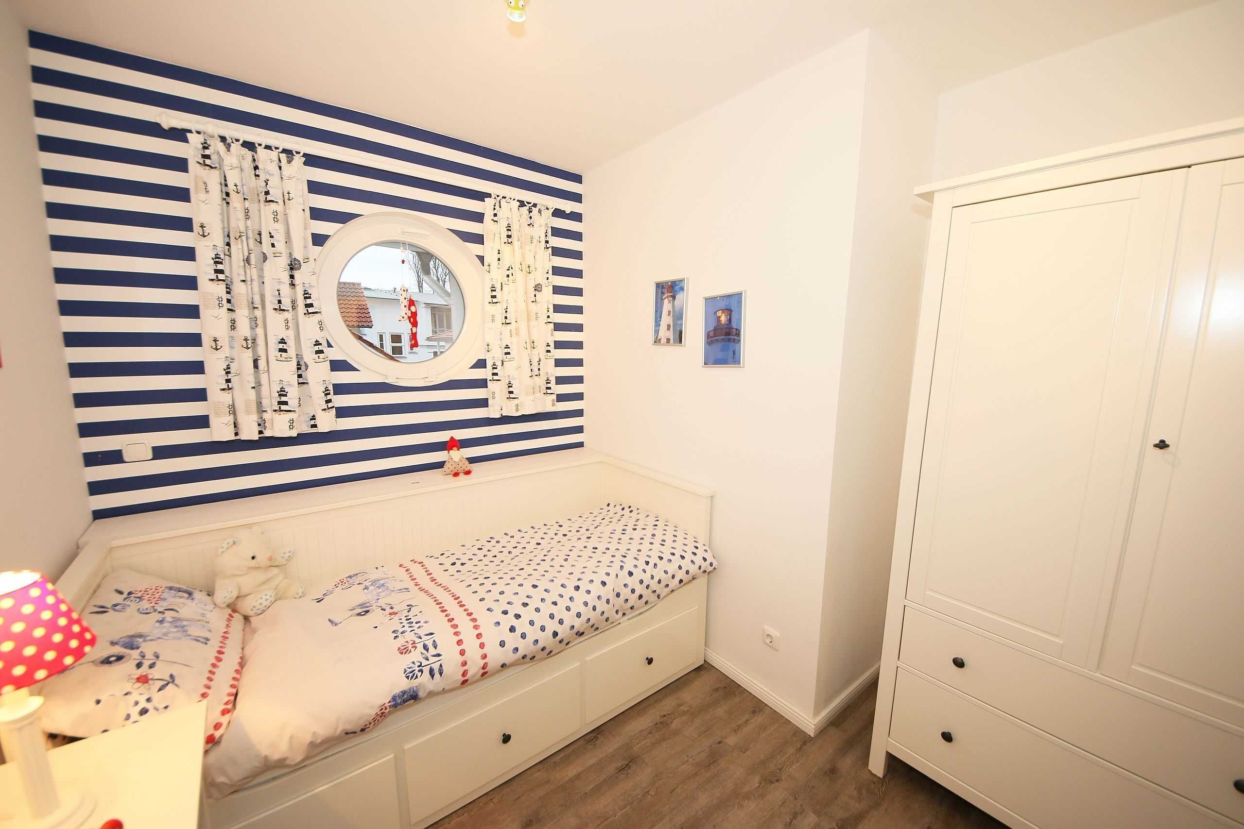 2 bedrooms, iron/ironing board, travel cot, WiFi