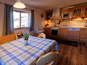 Frigorifero, microonde, forno, lavastoviglie