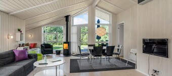 Beautiful home in Løgstør with WiFi