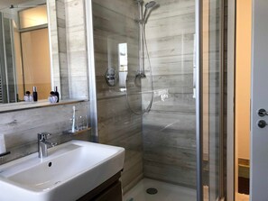 Shower, hair dryer, towels - Apartment 1. 18 island beach - Apartment 1. 18 (Heringsdorf)