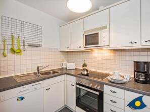 Réfrigérateur, micro-ondes, four, lave-vaisselle